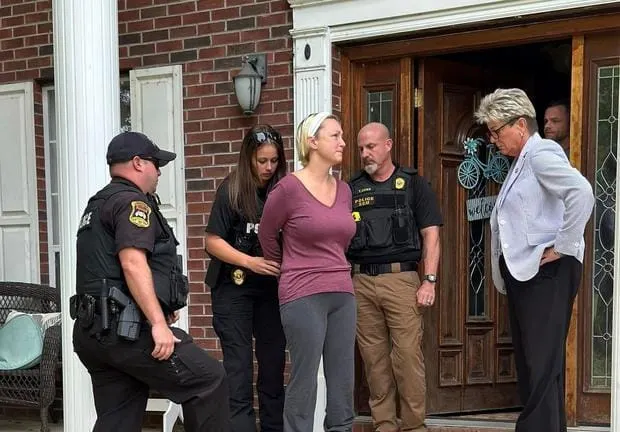 maestra Tennessee acusada de violar niño