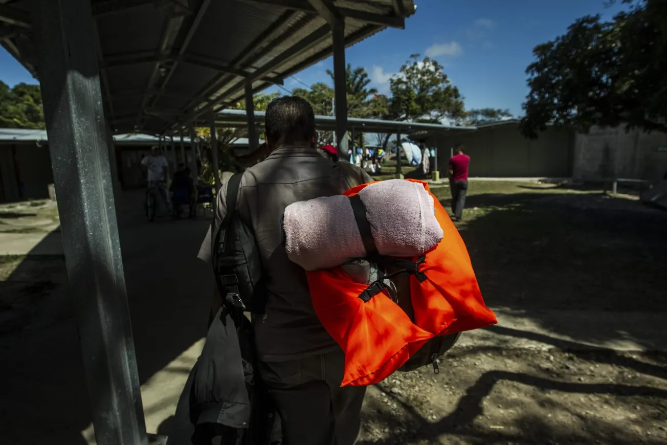 cubanos liberados con I-220A