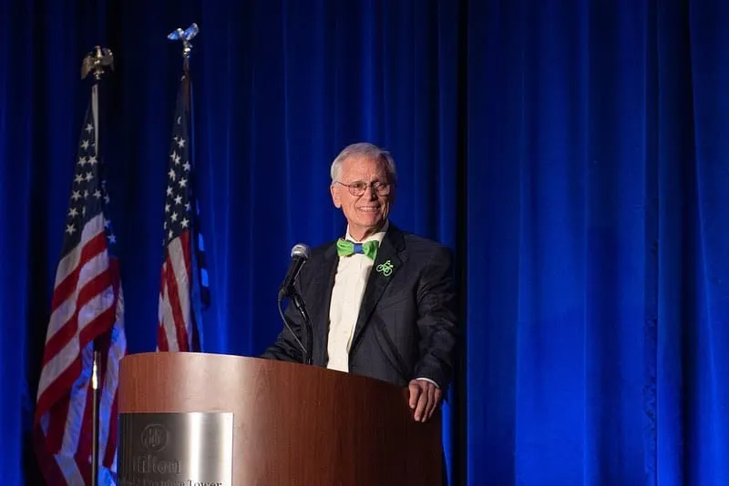 demócrata Earl Blumenauer