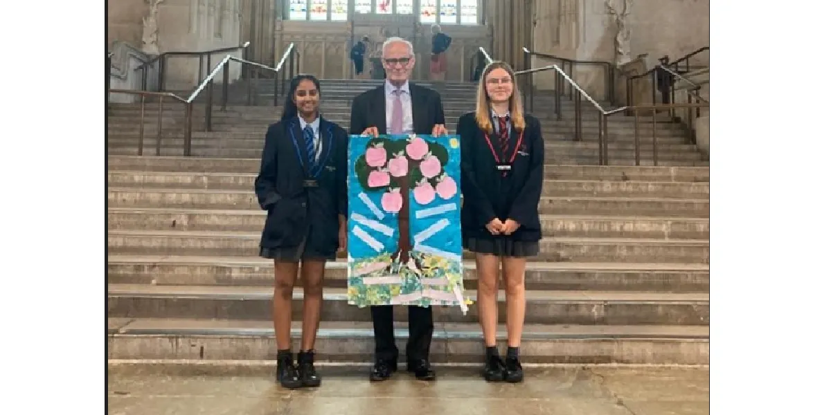 Conservador británico detenido por violación Crispin Blunt