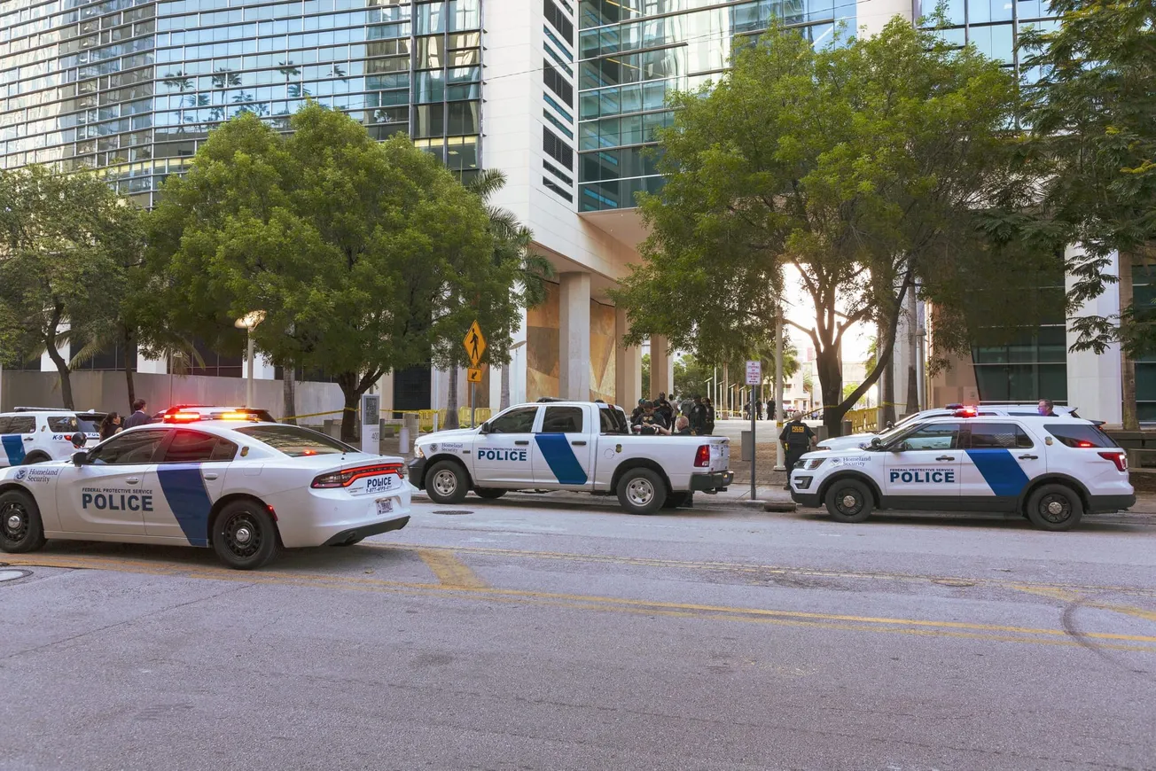 Roban alcohol en Florida