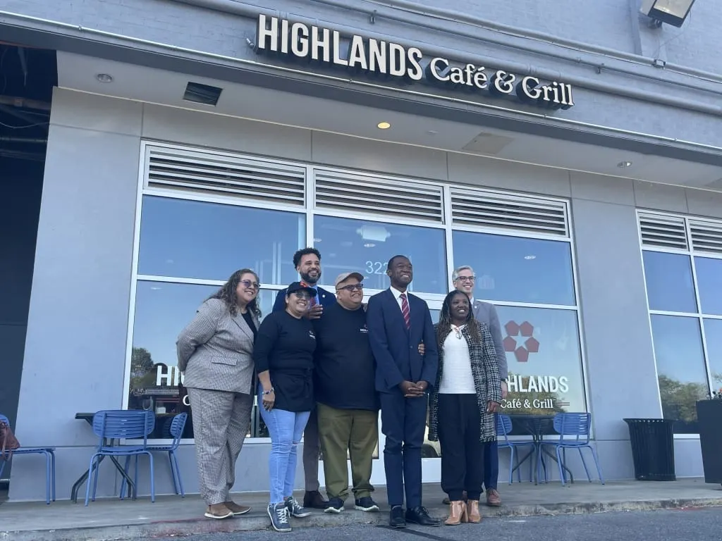 Subsecretario del Tesoro y funcionarios de DC celebran Herencia Hispana con recursos para empresarios latinos