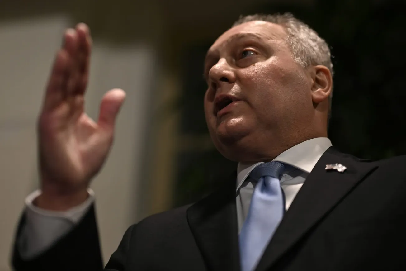 Scalise abandona la presidencia