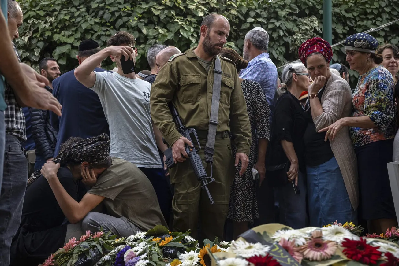 Putin responde al ataque de Hamas con un murmullo estridente