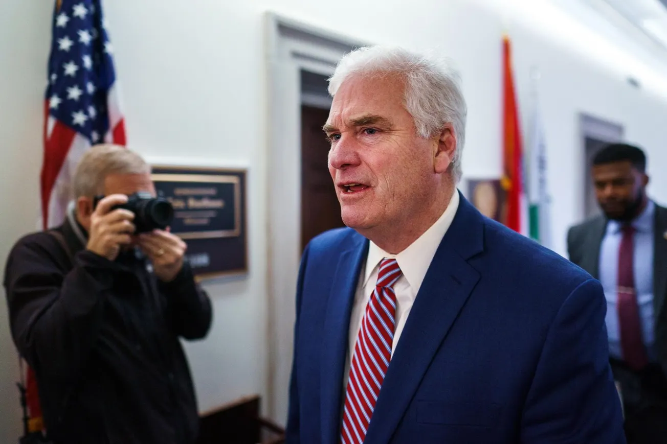Tom Emmer abandona la presidencia