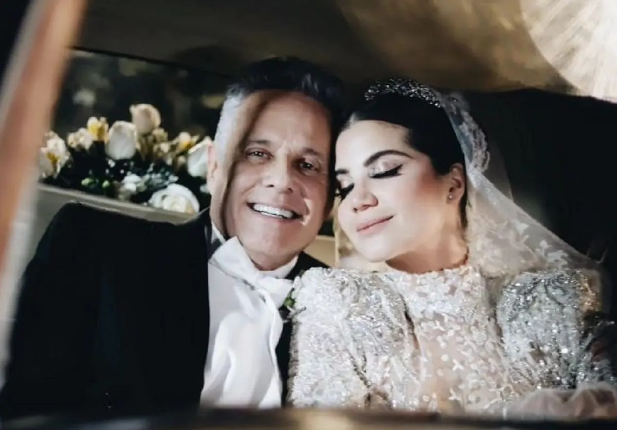 Alexis Ayala y Cinthia Aparicio