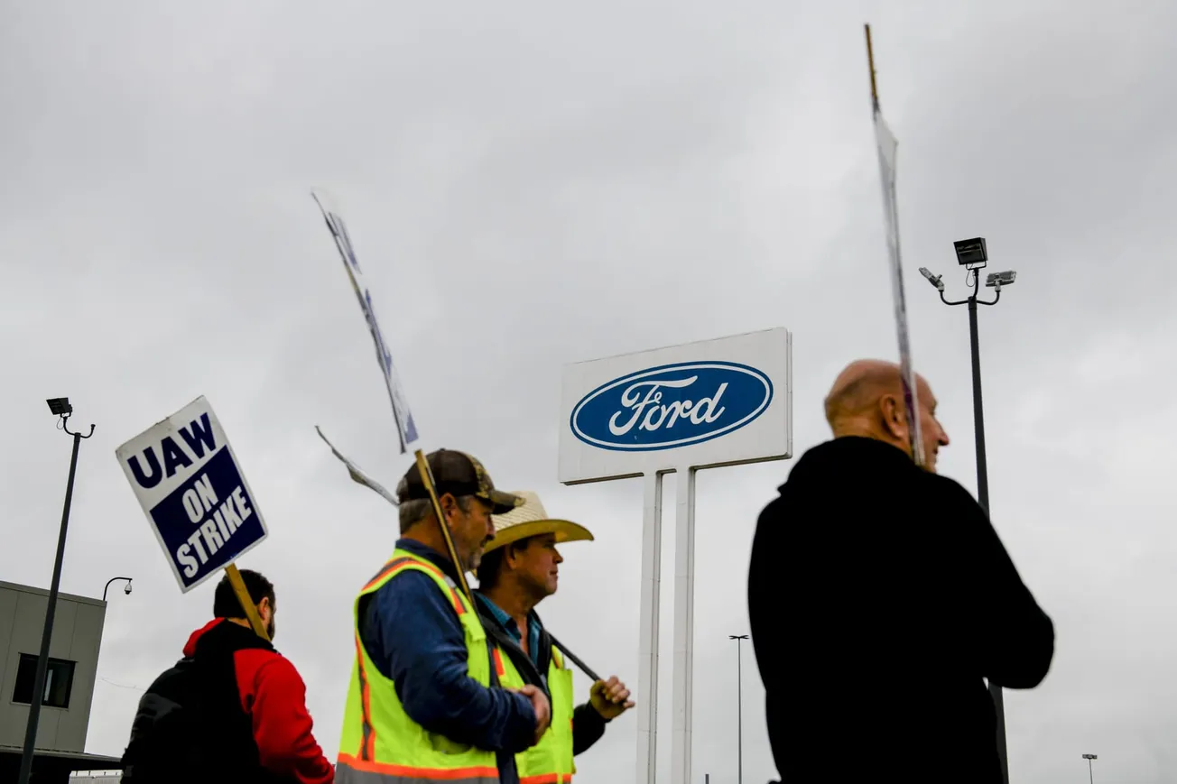 empleados de Ford UAW
