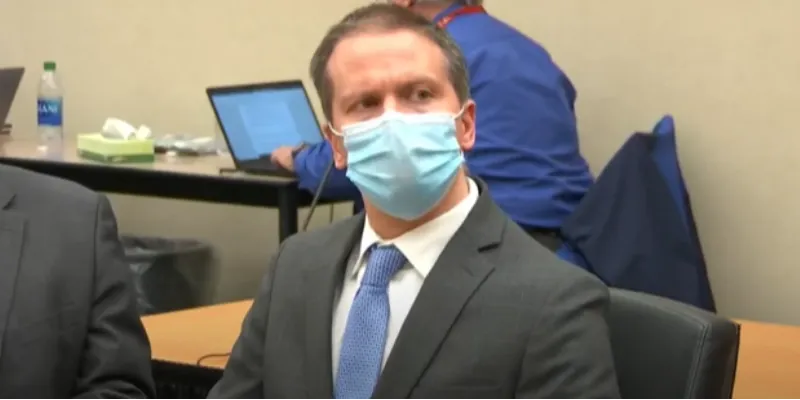 Derek Chauvin apuñalado en prisión