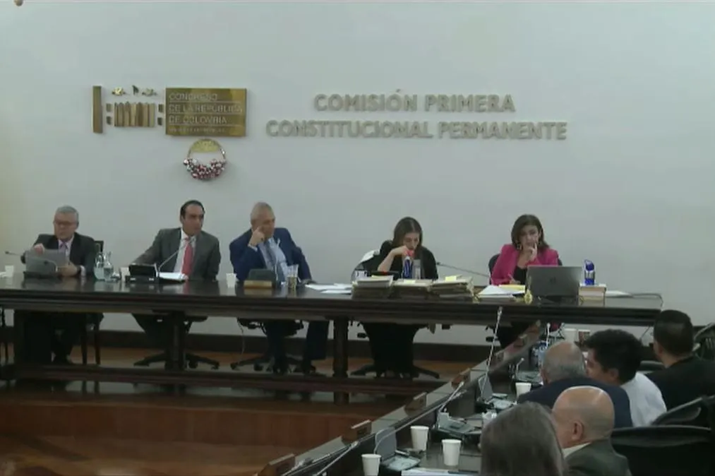 Debate sobre la legalización de la marihuana en Colombia. Foto de captura de pantalla de transmisión oficial en Youtube / Can