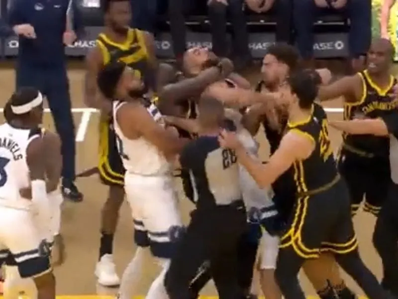 Warriors Timberwolves pelea