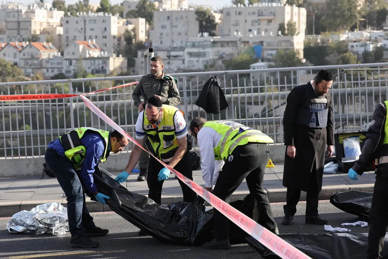 Un tiroteo dejó tres muertos y seis heridos en Jerusalén
