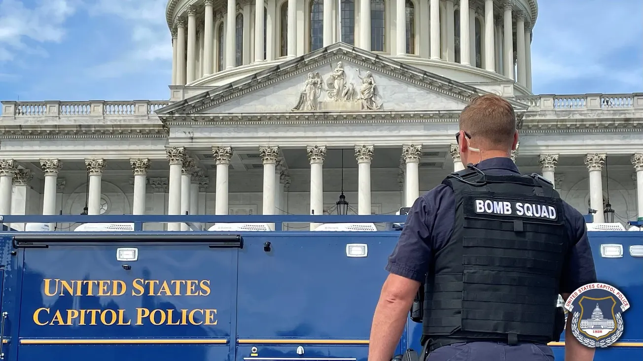 hombre armado Senado