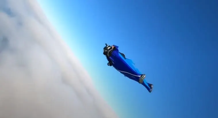 Paracaidista asesinado