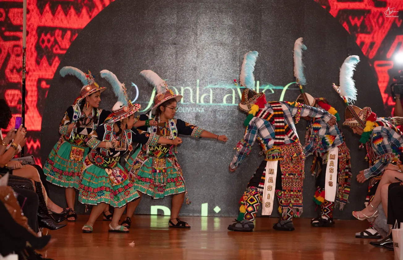 La moda multicultural invadió a DC