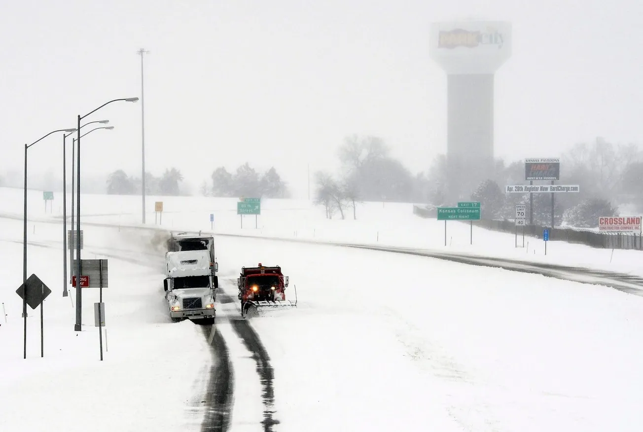 Tormenta de nieve complicó movilizaciones en el Medio Oeste de EEUU