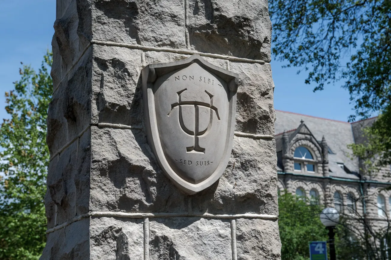 Departamento de educación investiga escuelas