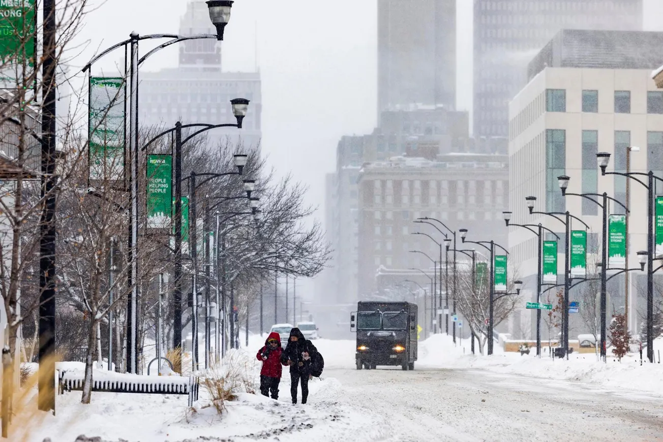 Explosión ártica en EEUU desata nevadas, ventiscas y temperaturas récords