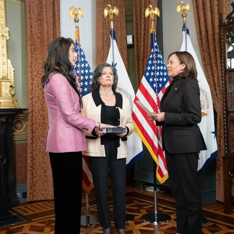VP Kamala Harris juramenta a Nathalie Rayes como embajadora de Croacia. Foto. VP Kamala Harris, twitter