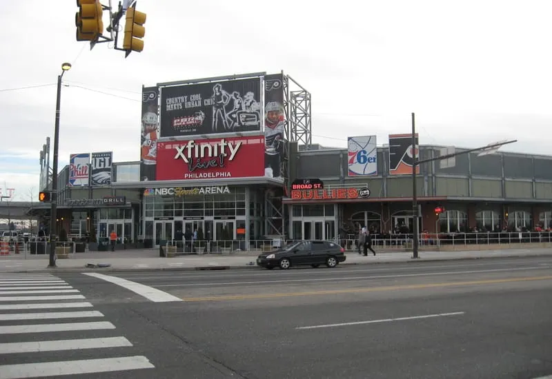 Murió una mujer en Philadelphia atravesada por una reja en Xfinity Live!. Foto de archivo.
