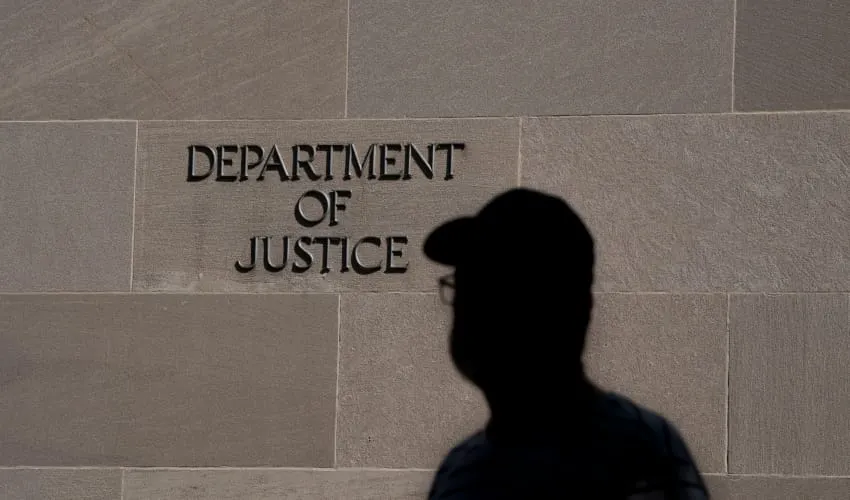 inteligencia artificial departamento justicia Kash Patel Pam Bondi