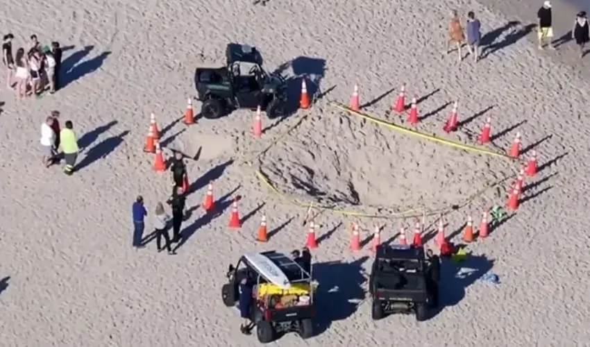 niña cava hoyo Florida