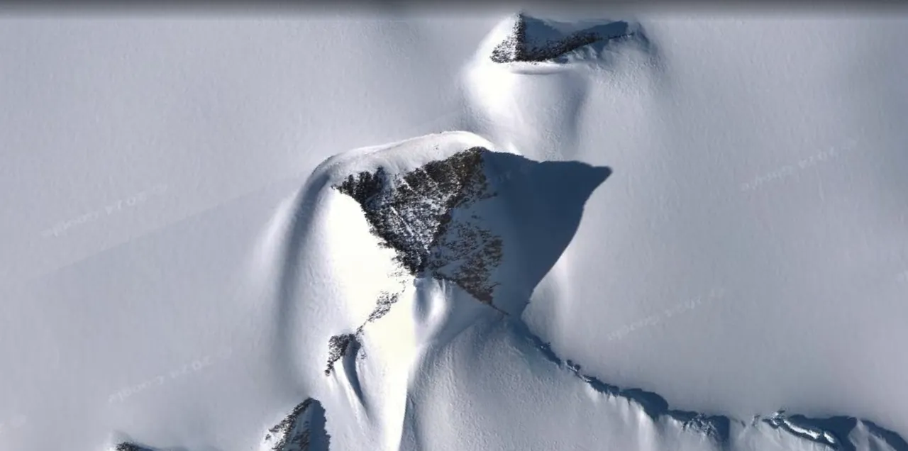 Pirámide Antártica: Una sensación viral desvelada