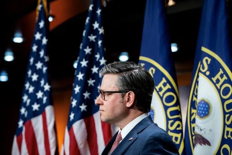 Impopularidad de Johnson complica recaudación del GOP