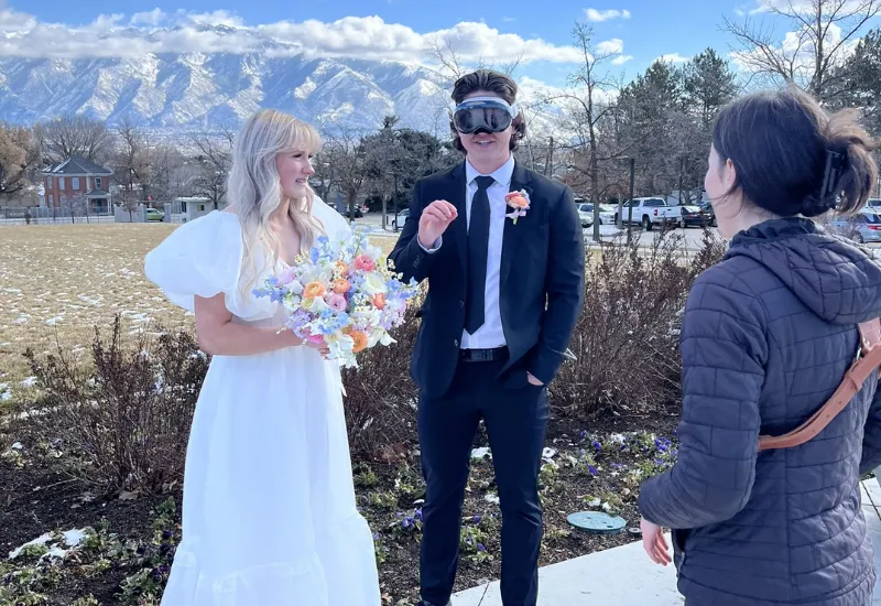 En Utah un novio usó los Apple Vision Pro el día de su boda