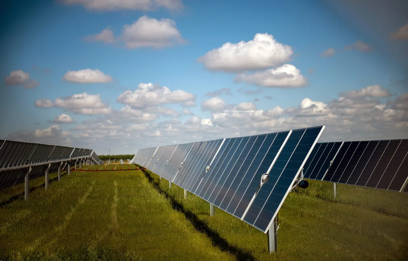 Las huertas solares se vuelven creativas ante la falta de espacio