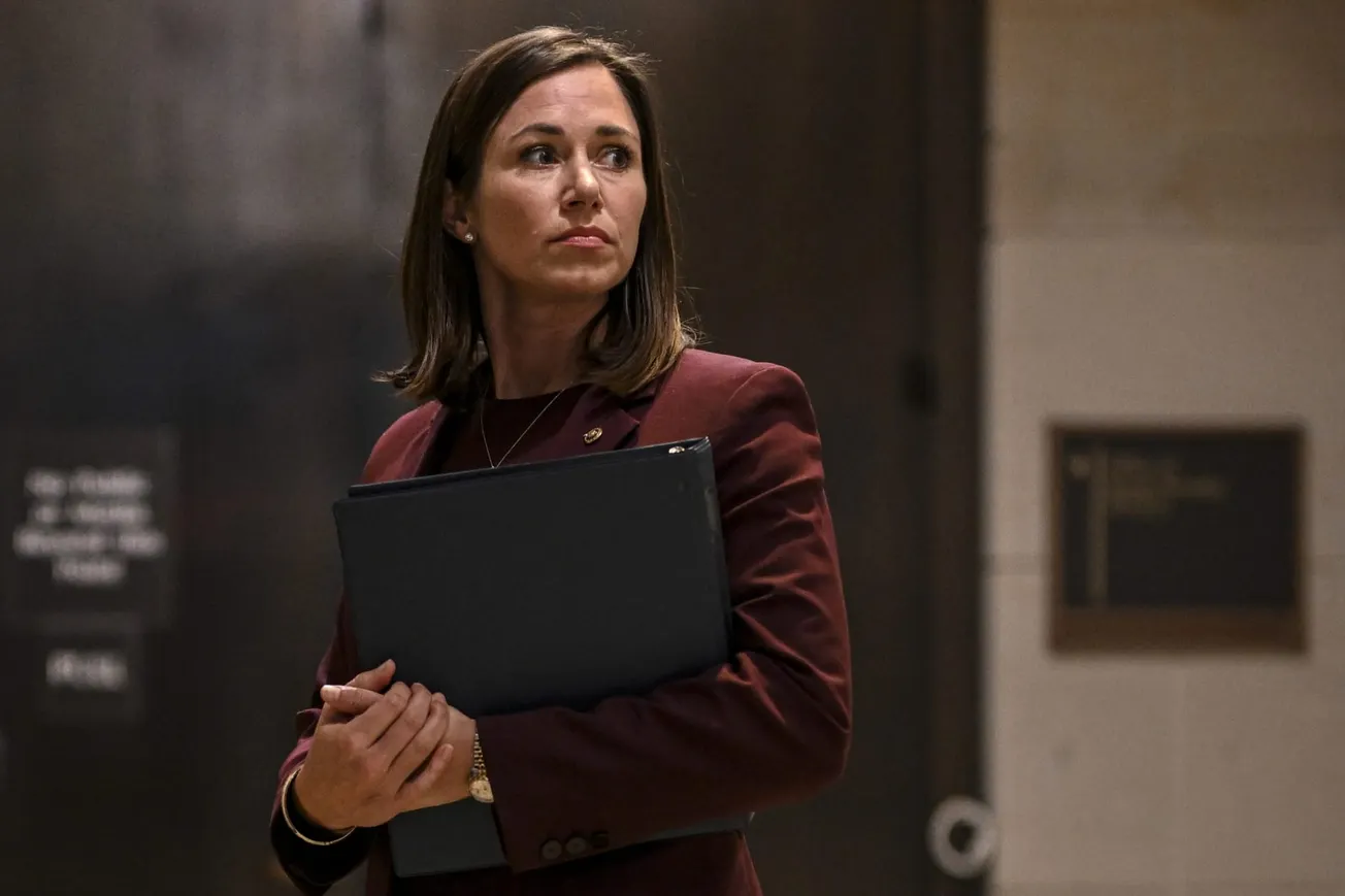 La senadora Katie Britt presentará la respuesta del GOP al Estado de la Unión de Biden