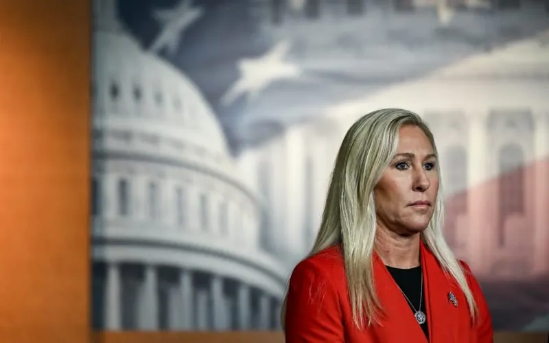 destituir Mike Johnson