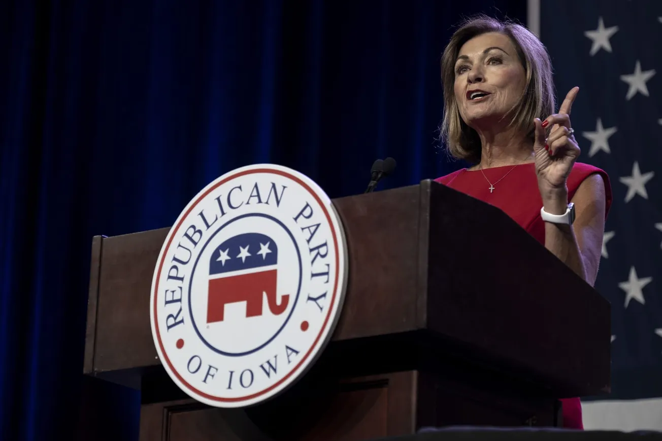 Iowa convierte en delito estatal el retorno de migrantes deportados