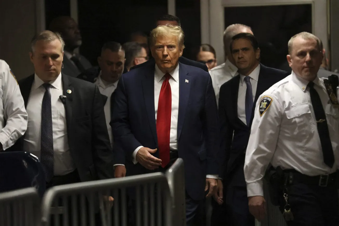 Encuestas indican que menos votantes creen que Trump cometió crímenes