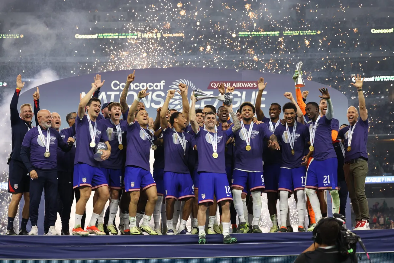 Estados Unidos tricampeón