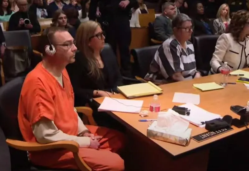 Padres de tirador condenados