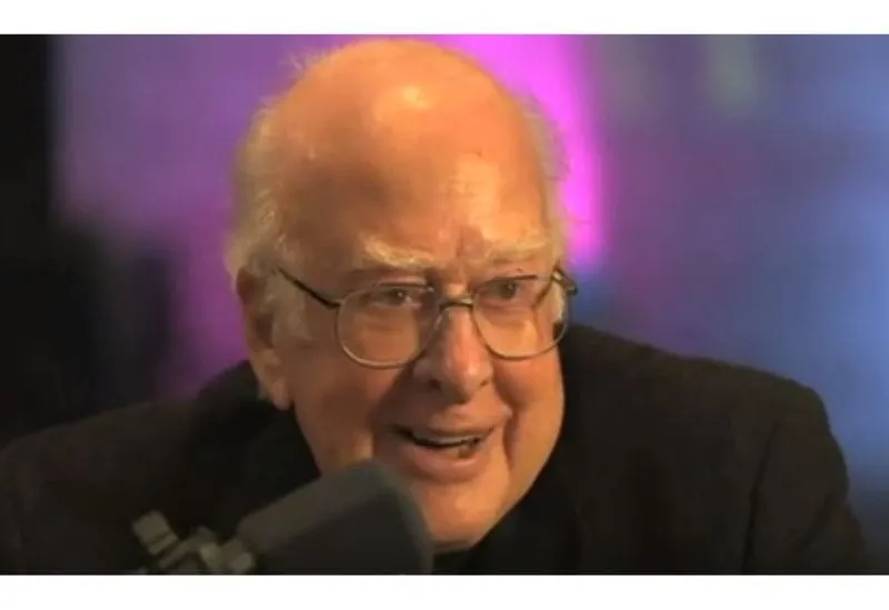 Peter Higgs quien descubrió la partícula de Dios Bosón