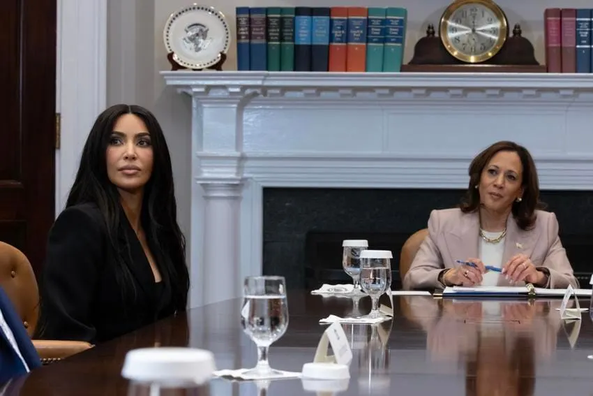 Kim Kardashian Casa Blanca