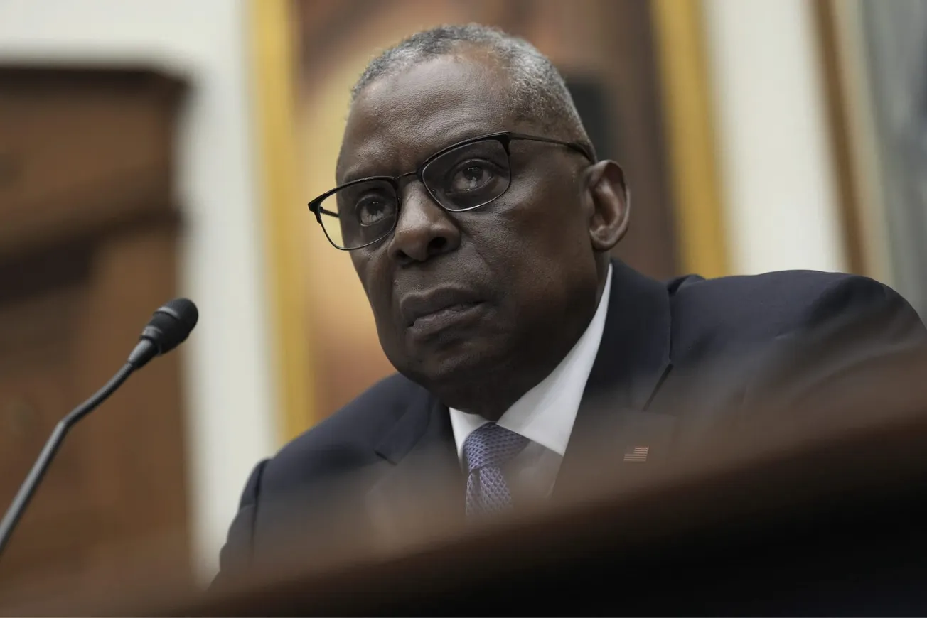 Ministros de Defensa de EEUU y China tienen primer contacto significativo desde 2022