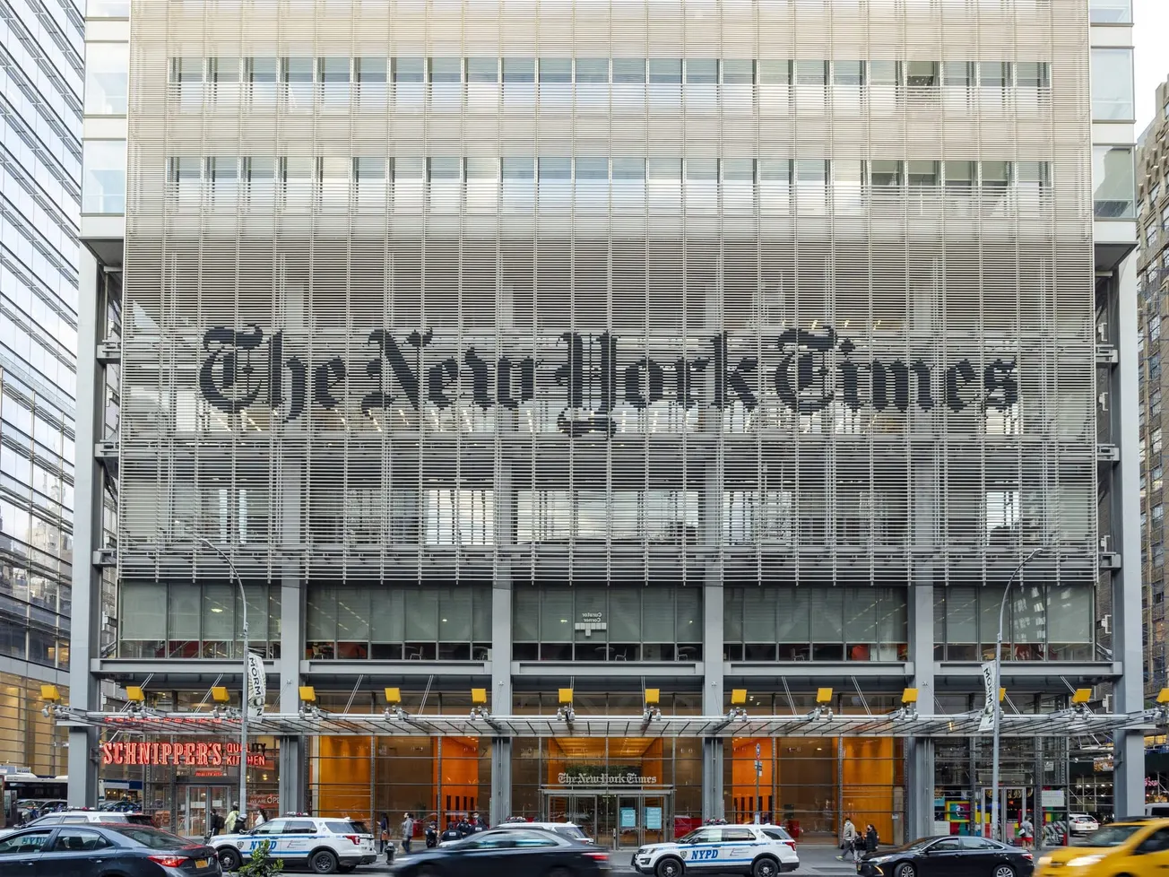 Profesores de periodismo instan al New York Times a revisar informe del siete de octubre
