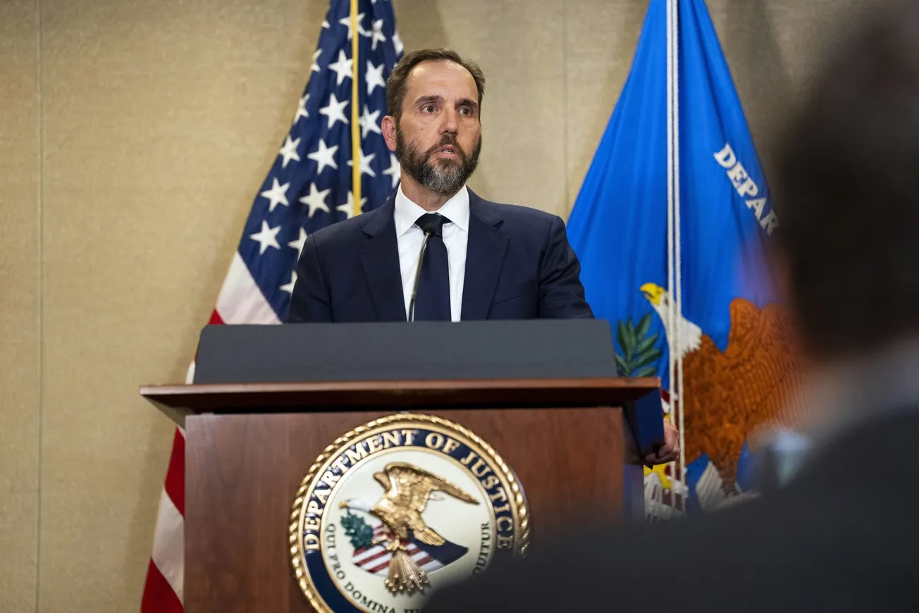 Fiscal especial critica duramente orden judicial sobre instrucción del jurado en el caso Trump