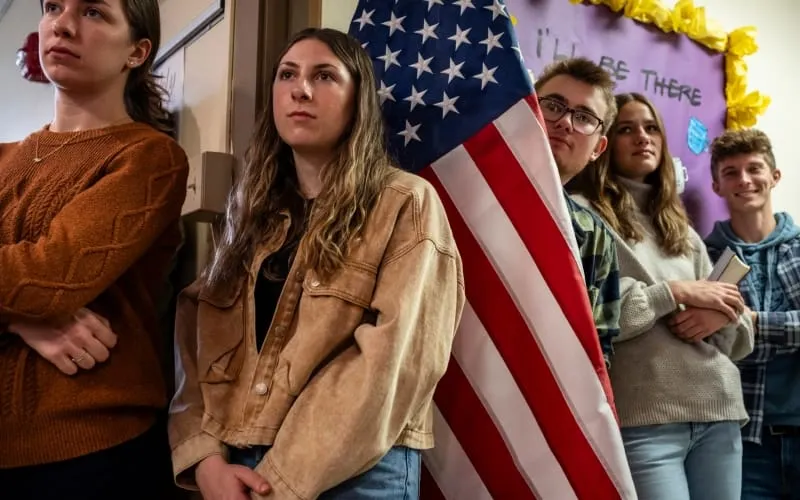 votantes jóvenes biden trump