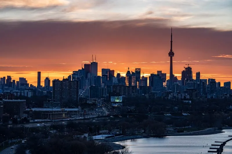 Una advertencia de las naciones en declive