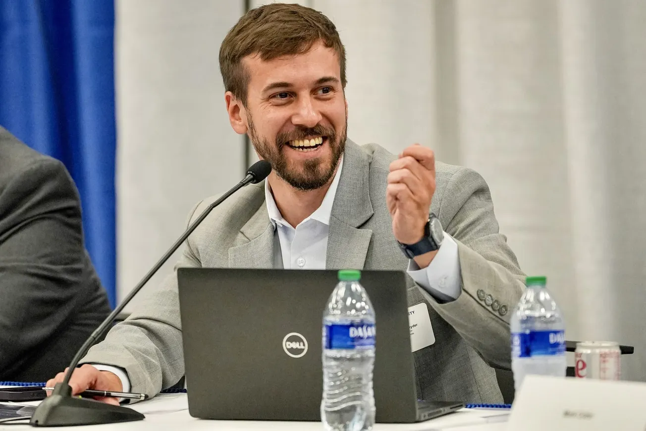 “Cualquier limitación que el trabajador latino tenga en habilidades tecnológicas va a impactar la competitividad económica de los EEUU”