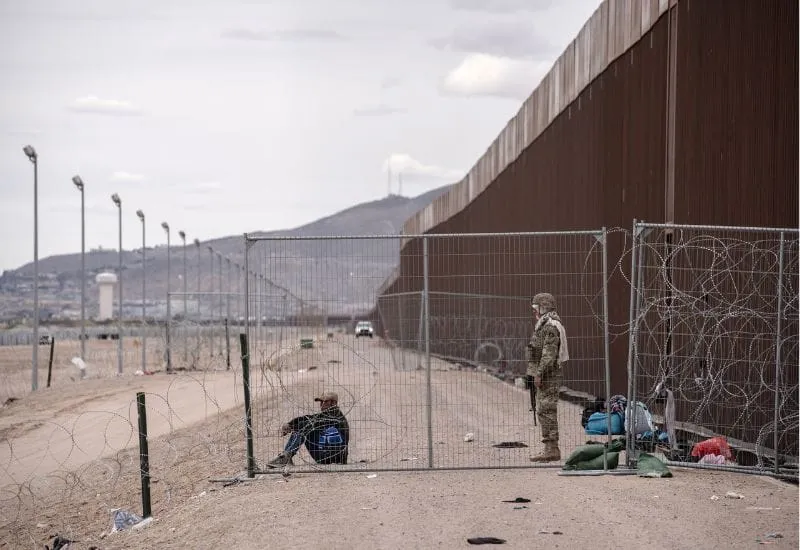 Biden evalúa un cierre temporal de la frontera con México para disminuir los cruces de inmigrantes