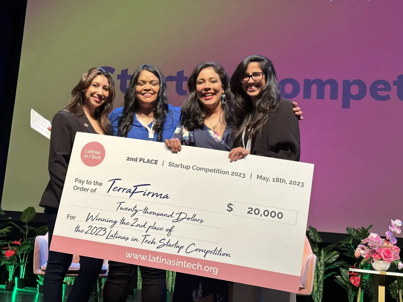 Latinas in Tech empodera a mujeres para liderar el futuro tecnológico