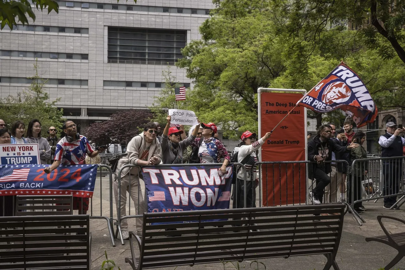 Lo que nos dicen los carnavalescos mítines de Trump sobre su campaña para 2024