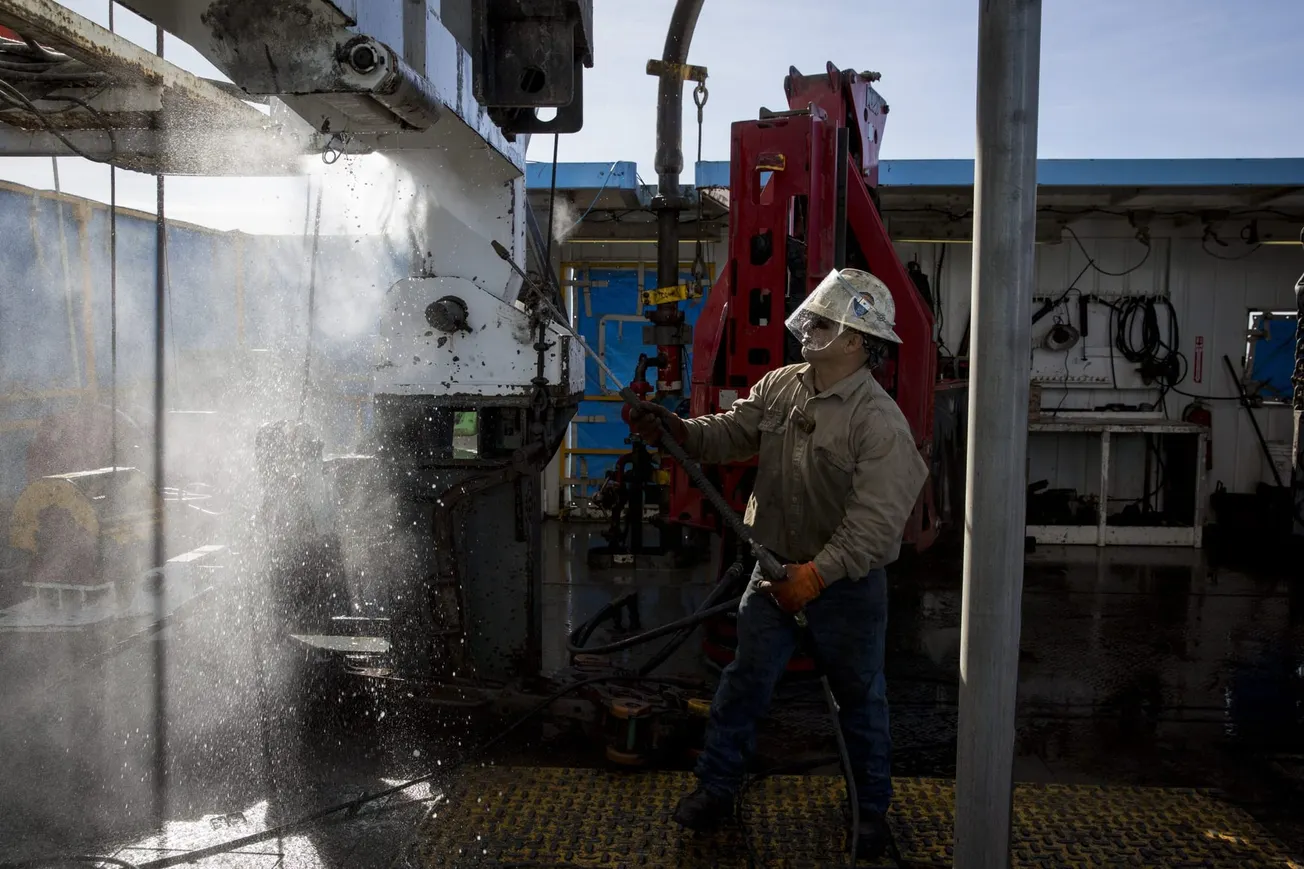 La FTC acusa al exjefe de Pioneer de intentar coludir con la OPEP