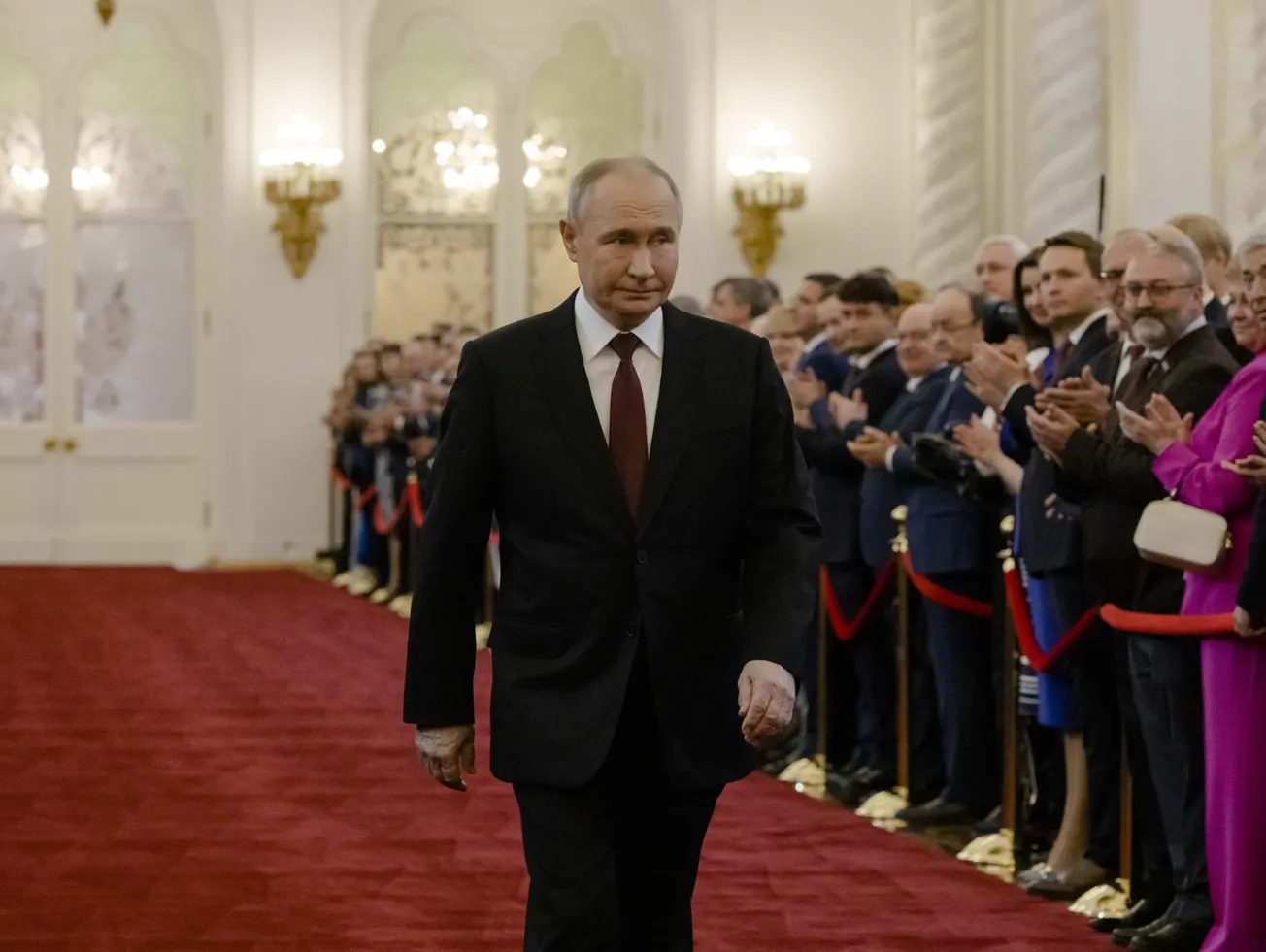 Putin se sitúa en el corazón del eje iliberal de Occidente