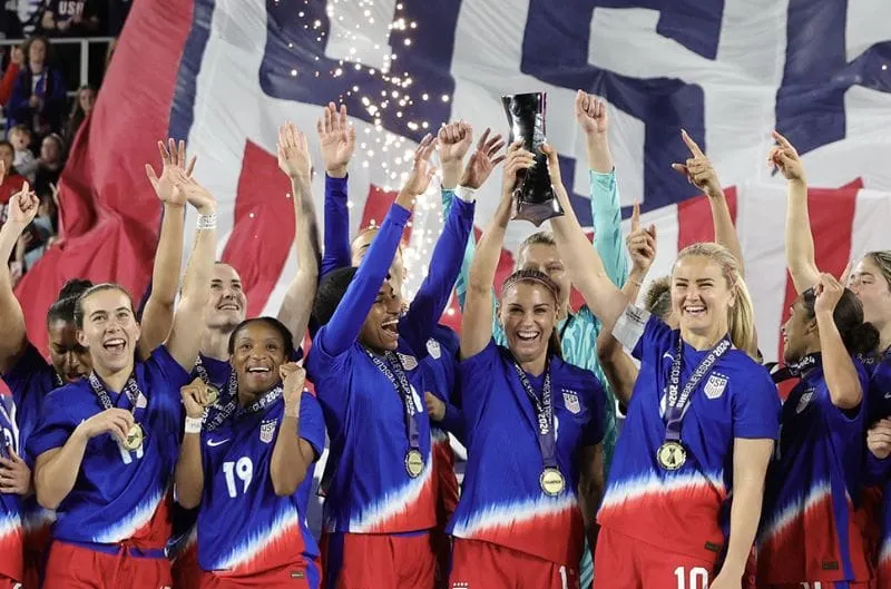 Emma Hayes presenta su lista inicial para la selección femenina de fútbol de EEUU