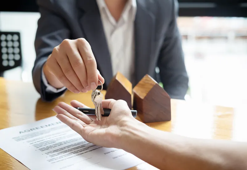 Compra viviendas EEUU inmigrantes indocumentados california